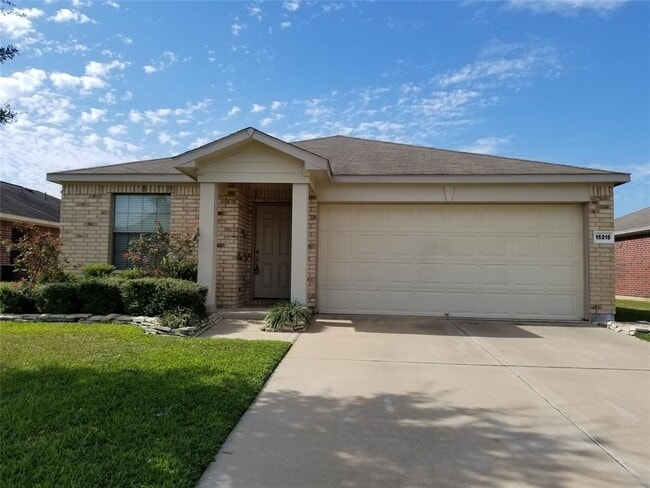 Building Photo - 15215 Benson Landing Dr