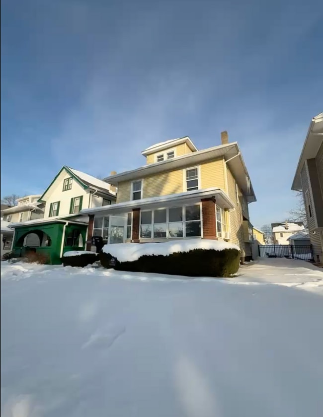 Photo - 836 St Nicholas Ave House