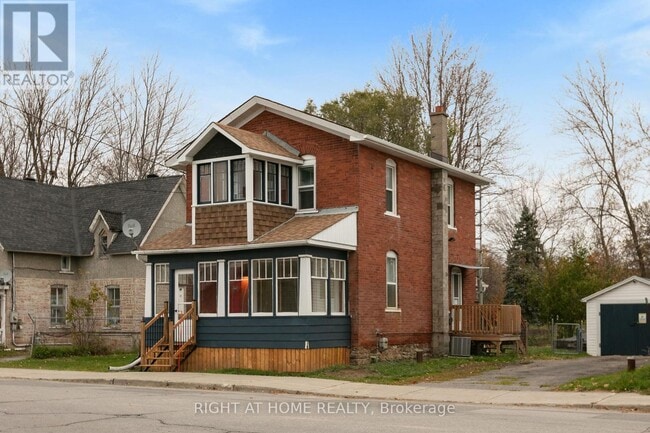 Building Photo - 6615 Fourth Line Rd