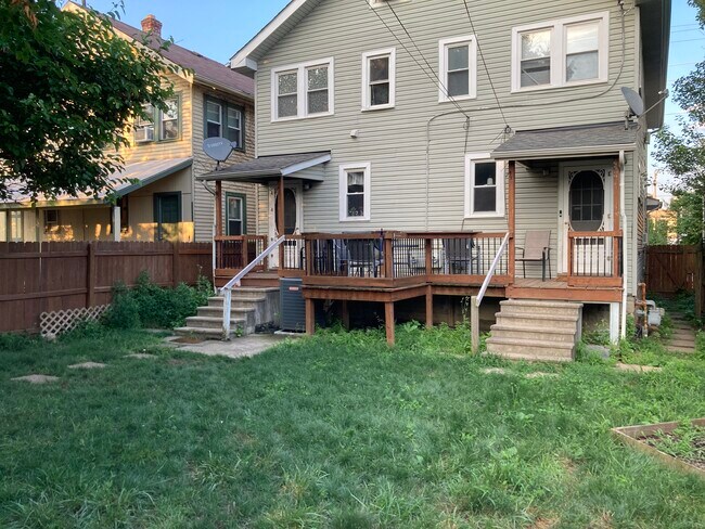 Foto del edificio - 1287 N 5th St