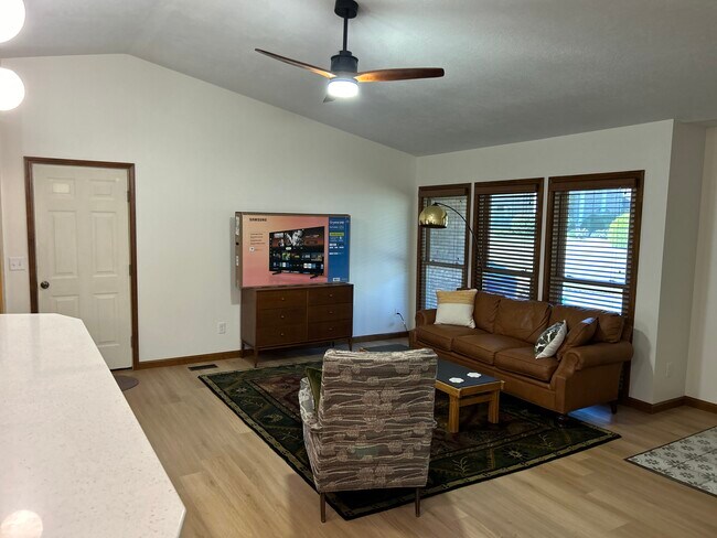 Foto del edificio - 6166 River Bluff Dr