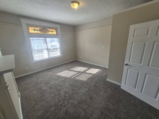 Photo - 132 Evergreen Ave Apartment