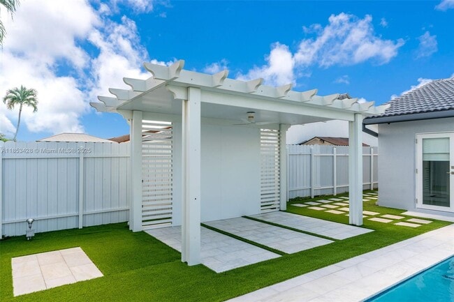 Foto del edificio - 14845 SW 174th St