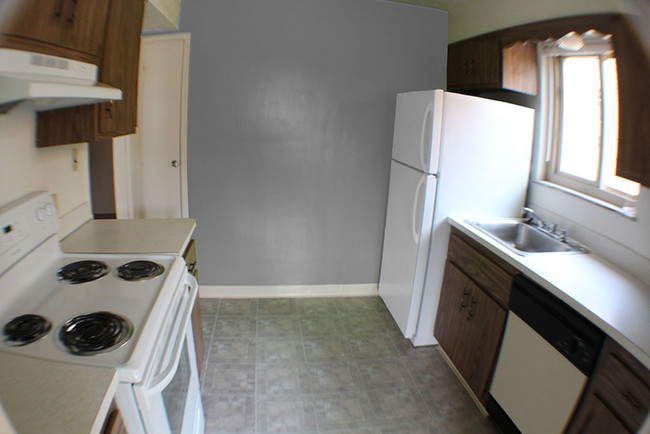 Cocina de la casa de las tierras altas - AIY Lakewood Area Apartments