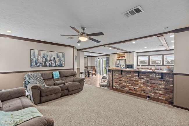 Building Photo - COUNTRY LIVING IN THE CITY