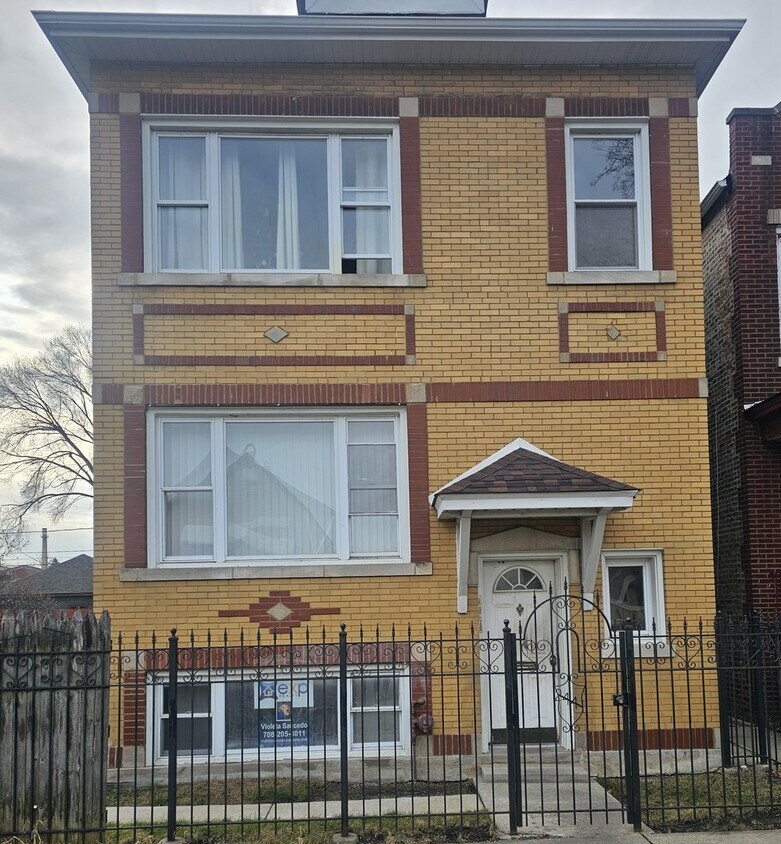 Primary Photo - 2441 W 46th St