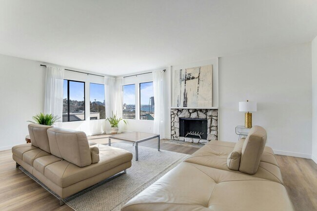 Foto del edificio - 2348 West Plymouth Street, Unit 3