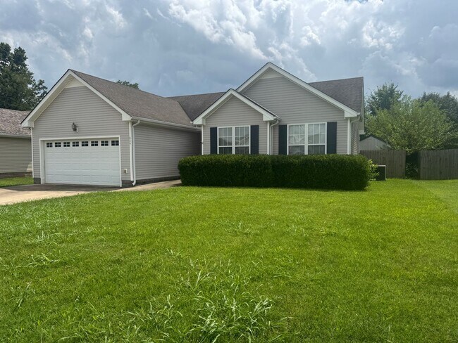 Foto del edificio - Beautiful Single Family Home in Clarksville!