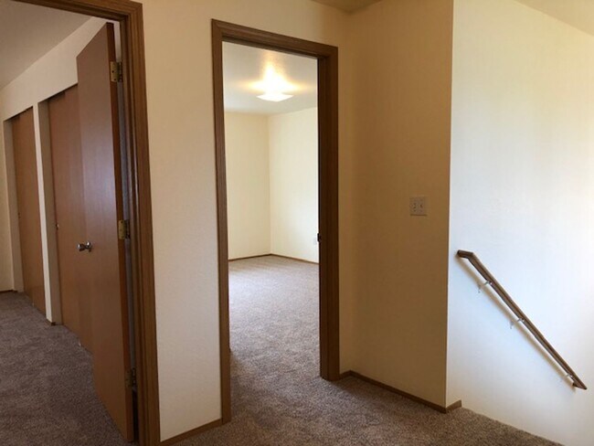 Foto del edificio - 15308-15310 Berry Valley Rd SE