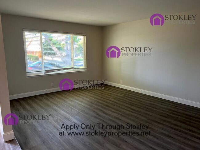 Building Photo - Stokley Properties Presents 2421 Crestline...