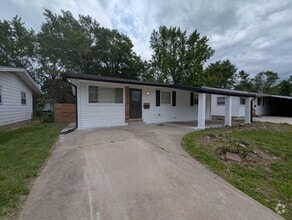 Building Photo - 10334 Lilac Ave