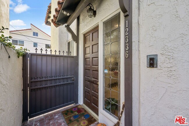 Building Photo - 12336 Montana Ave