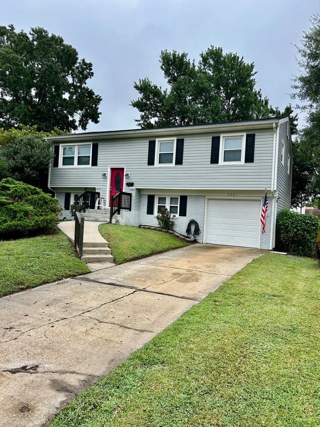 Foto principal - 3061 Ole Towne Ln