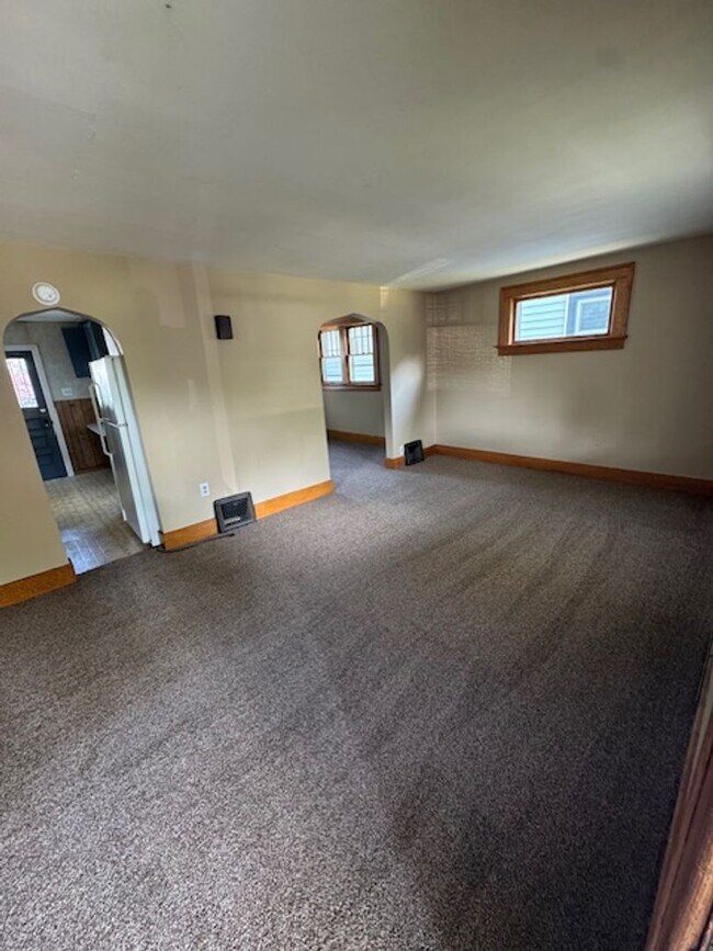 Foto del edificio - 3708 Weisser Park Ave