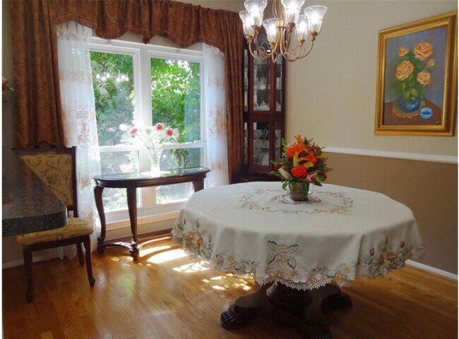 Foto del edificio - 5911 Woodway Place Ct