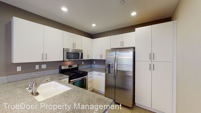 Foto del edificio - 2 br, 2.5 bath House - 12836 Palm St Unit 7