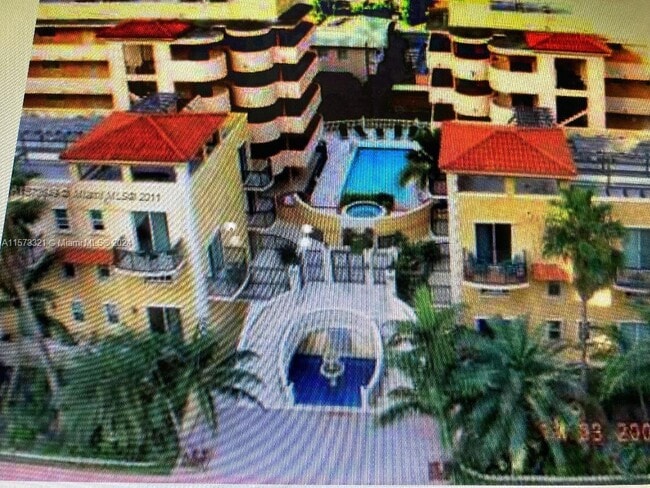 Foto del edificio - 8888 Collins Ave