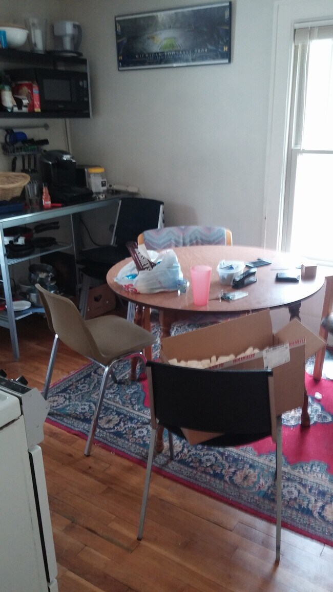 Foto del edificio - 1319 S State St