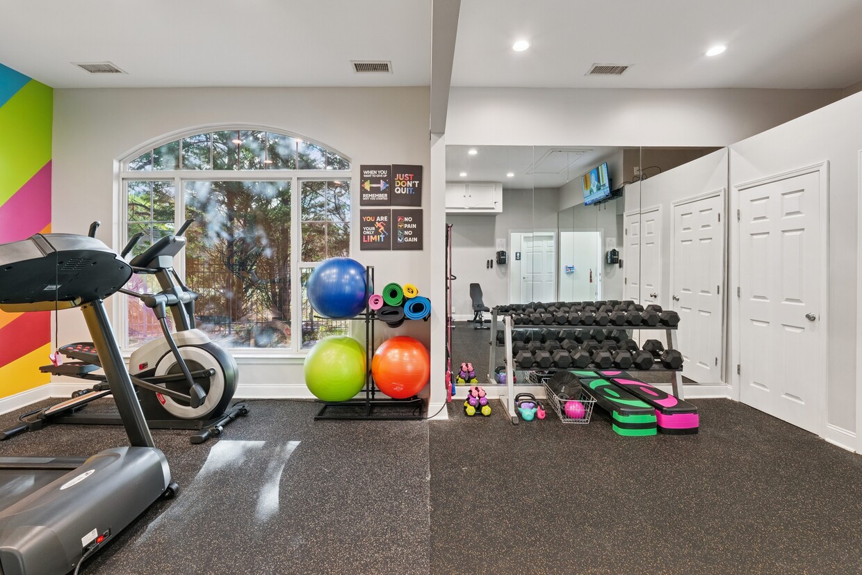 Primary Photo - Tower Place