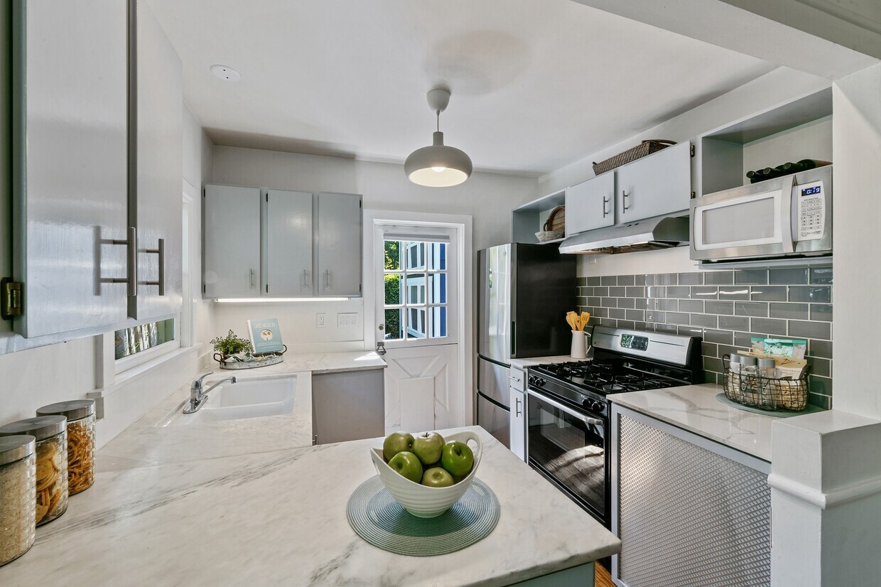 Foto principal - 5912 Fremont St