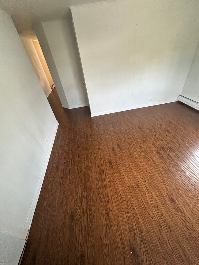 Foto del edificio - 1387 N Cole St