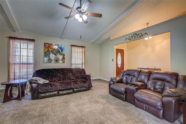 Building Photo - 2106 Briarmeadow Dr