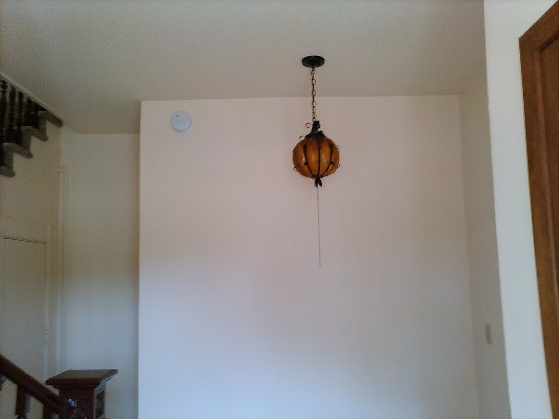 lower level entryway - 250 S Miles St