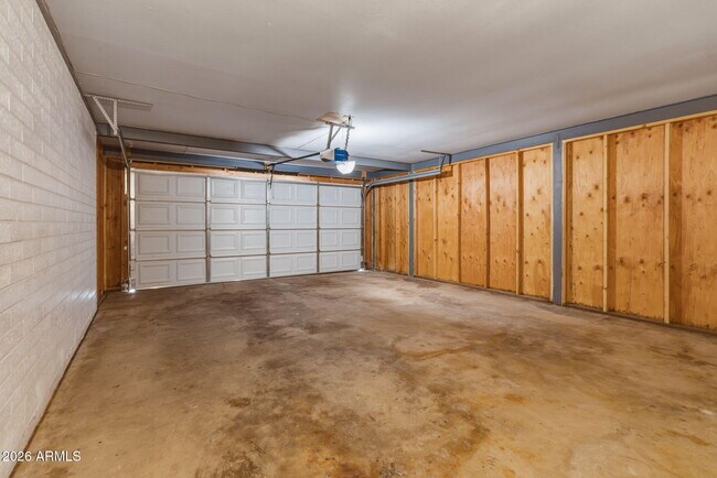 Building Photo - 3636 W Keim Dr