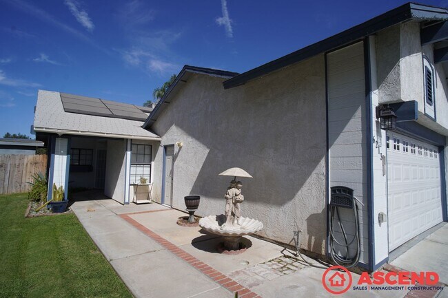 Foto del edificio - Charming Home in Southwest Bakersfield!