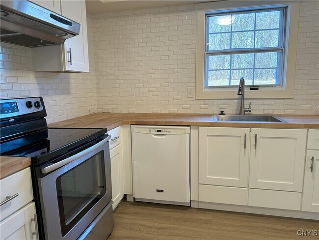 Foto del edificio - 229 Wildwood Ridge
