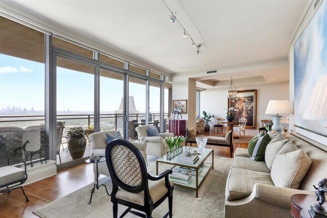 Foto del edificio - 3344 Peachtree Rd NE