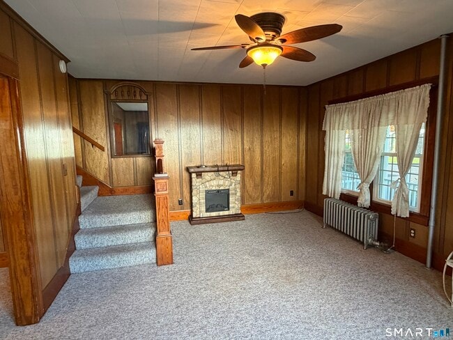 Building Photo - 9 Floral Ave