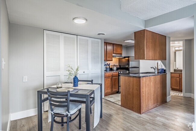 1BR, 1BA - 473SF - Dining Room - 400 Maynard