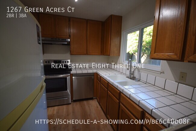 Foto del edificio - 1267 Green Acres Ct
