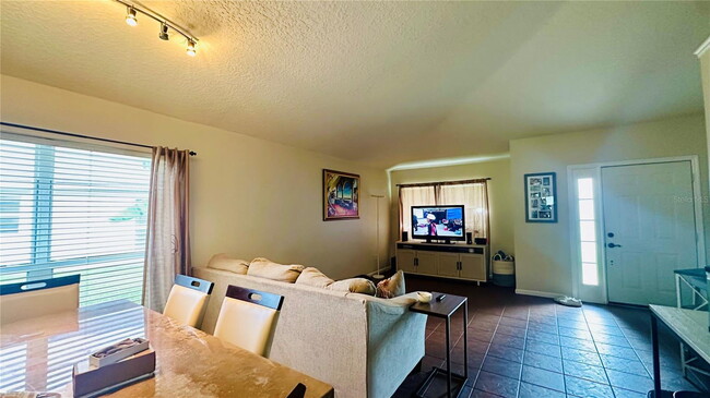 Foto del edificio - 3227 Heron's Point Cir