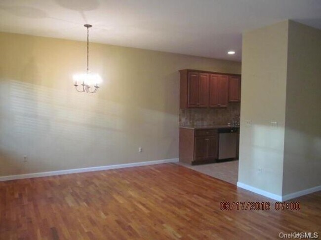 Building Photo - 23 Winhaven Ct