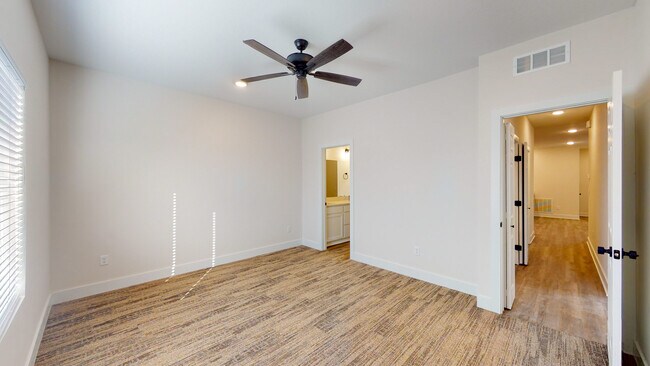Foto del edificio - 15648 E 21st Ct N