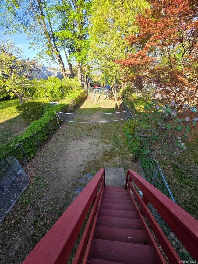 Foto del edificio - 552 Manor Ridge Rd
