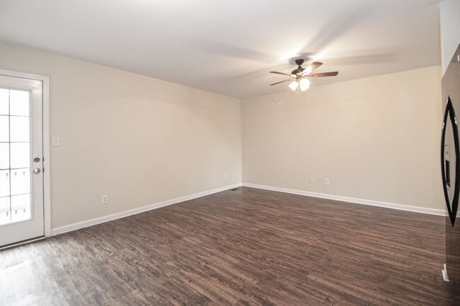 Building Photo - 1716-D Thistlewood Dr