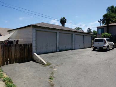 Detached Garage - Camino Corto