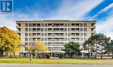 Building Photo - 1 Leaside Park Dr