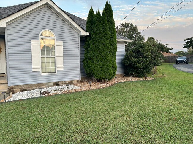 Building Photo - For Rent: Beautiful 3-Bedroom Home in Murf...