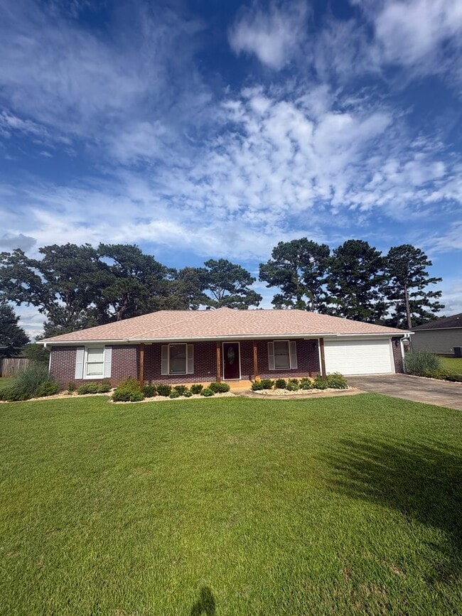 Building Photo - 122 Palisades Dr
