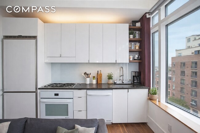 Foto del edificio - 10-17-17 Jackson Ave