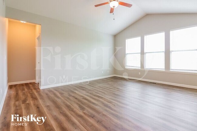 Foto del edificio - 1112 SW Whitby Dr