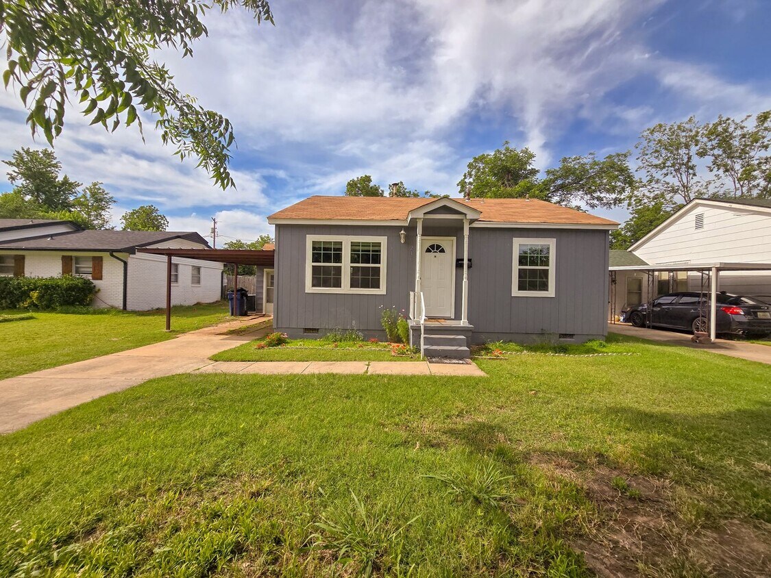 Primary Photo - Cute 2 or 3 bedroom 1 bath near OBU