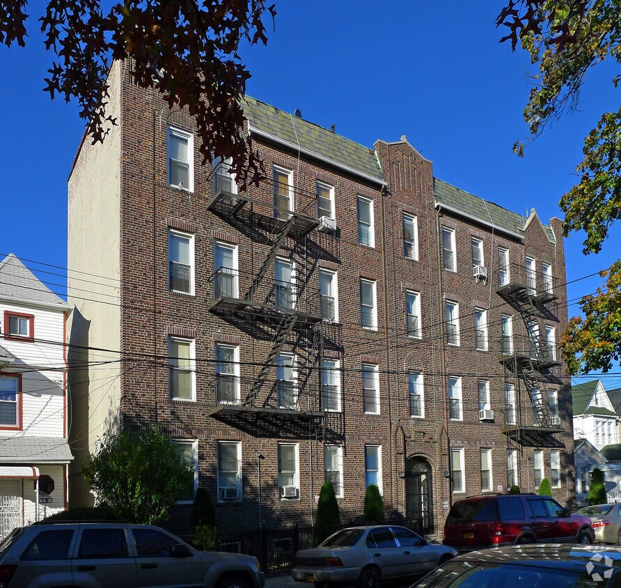 Building Photo - 104-28 117th St