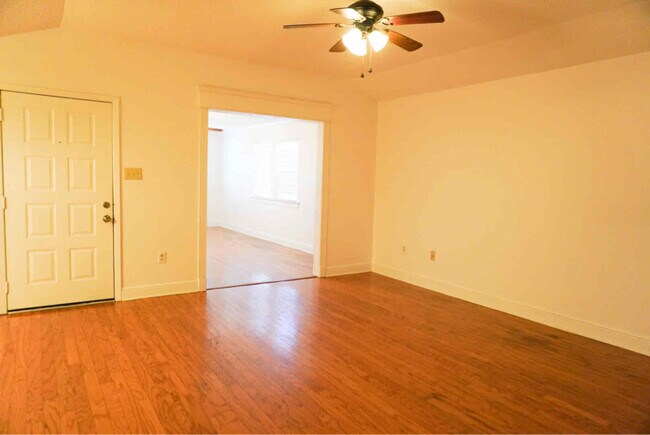 Foto del edificio - 8539 Longwood View Ave