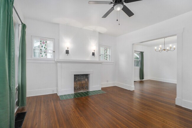 Foto del edificio - 412 E Walker St
