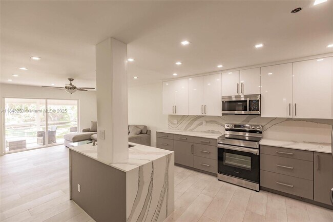 Foto del edificio - 4100 N 58th Ave